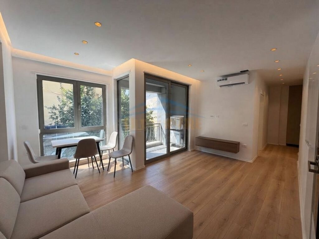 Qera, Apartament 1+1 , Pazari i Ri , Tirane