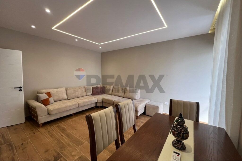 Apartament 3+1 me qira te Medrese, Rruga e Dibres
