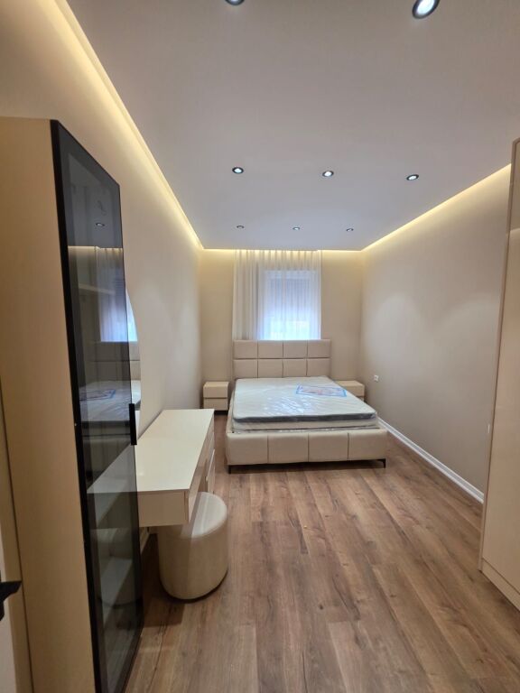 Qera | Apartament 1 + 1 | Rruga 5 Maji, Concord Center| 600 €/muaj