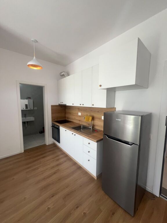 Apartament me qera 1+1