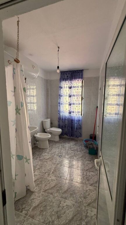 CASA IN AFFITTO 3+1- AMERICANA 2, VICINO ALLA CLINICA