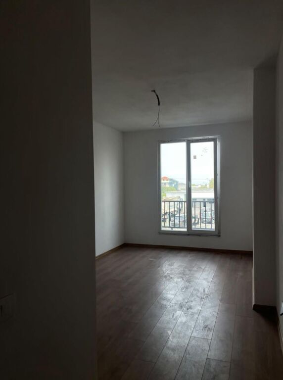 Qera | Ambjent Biznesi | Kamëz | 700 €/muaj i diskutueshëm
