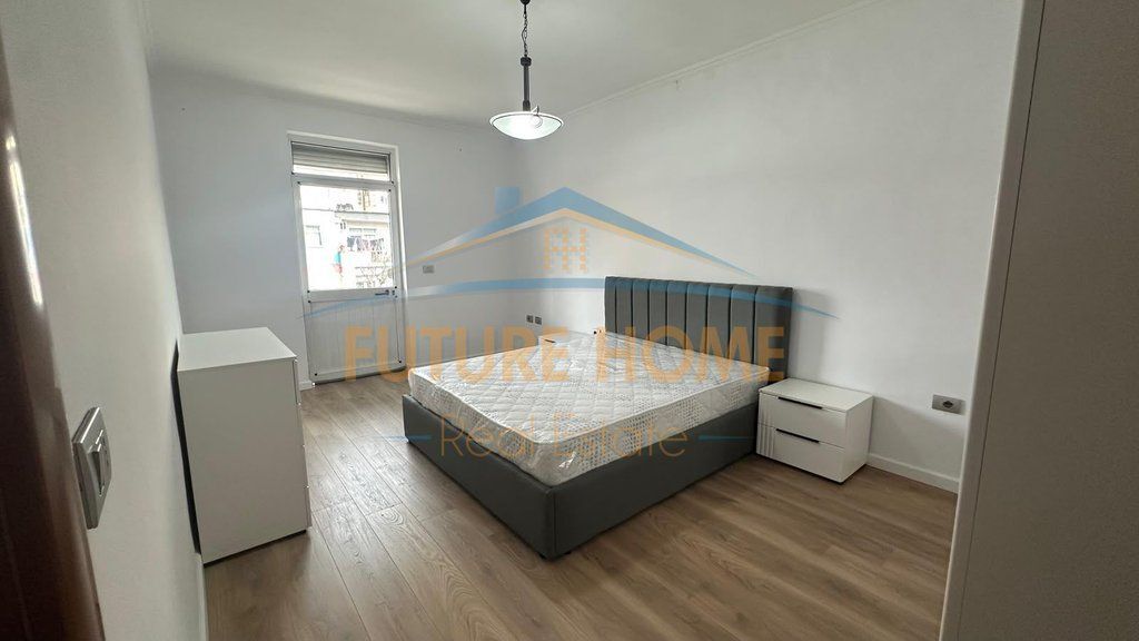 For sale, Apartment 2+1, Wilson Square, Tirana