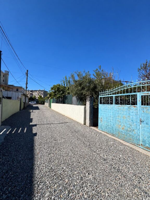 SHITET SHTËPI PRIVATE – LAGJJA 17, ISH-KËNETA, DURRËS