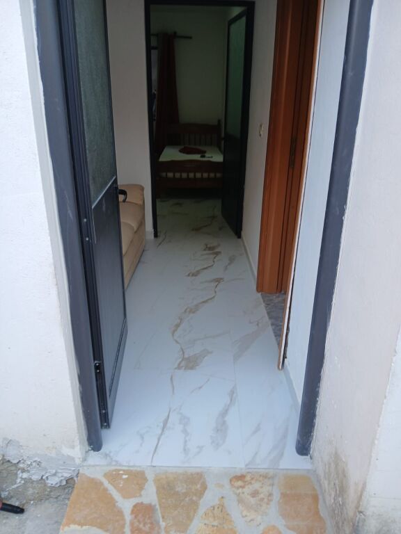 Apartament me qera