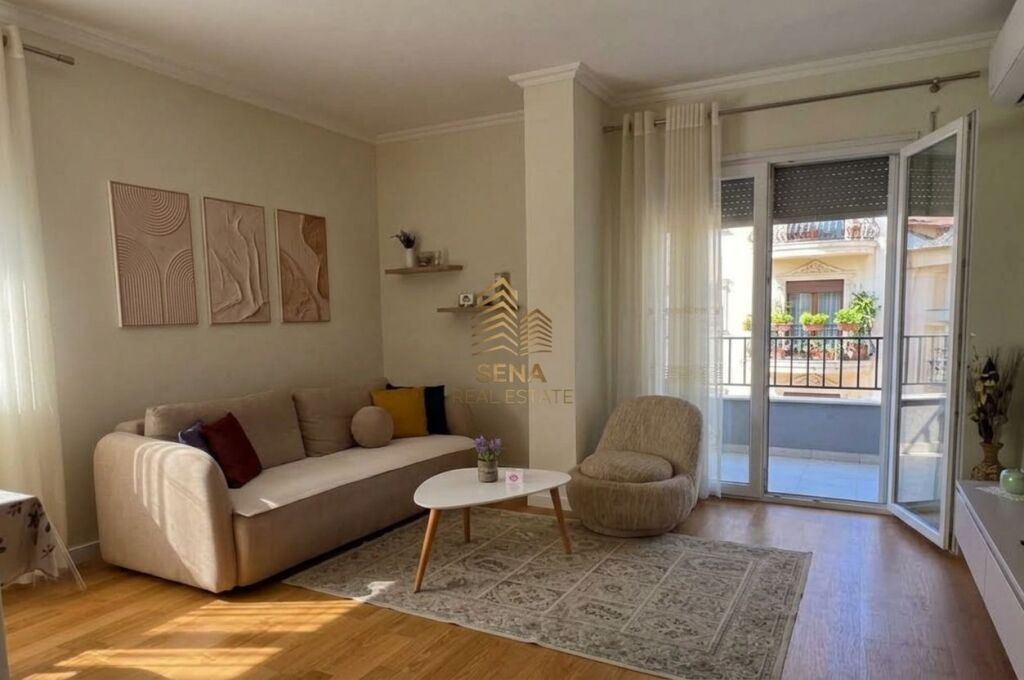 Qira, Apartament 2+1+2bllk, Pazari Ri, 900 Euro/muaj
