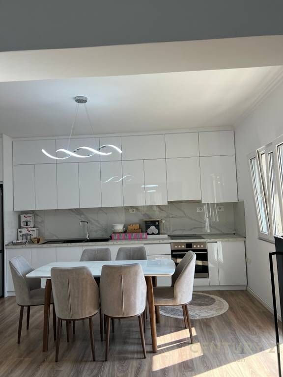 Appartamento 2+1 + parcheggio in affitto in una villa privata a Don Bosko. 800 € /Mese
