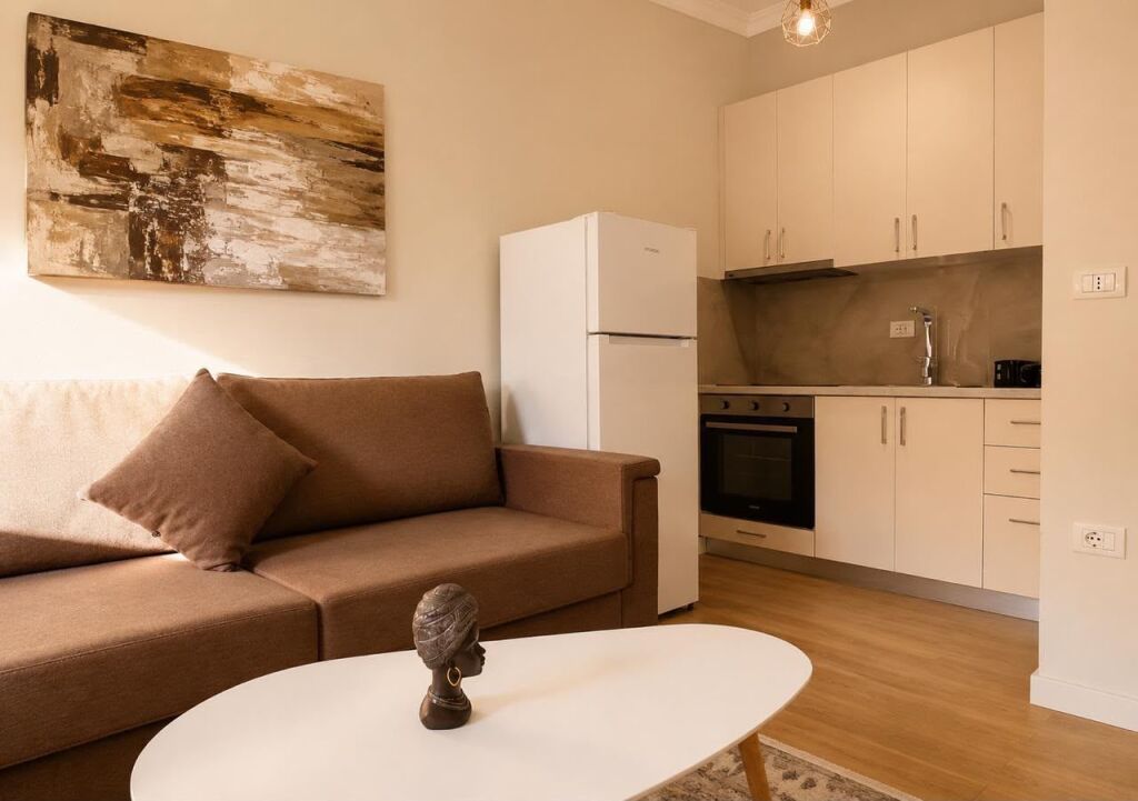 Jepet Apartament 1+1 me qera Muhamet Gjollesha (pran Zogut te Zi )