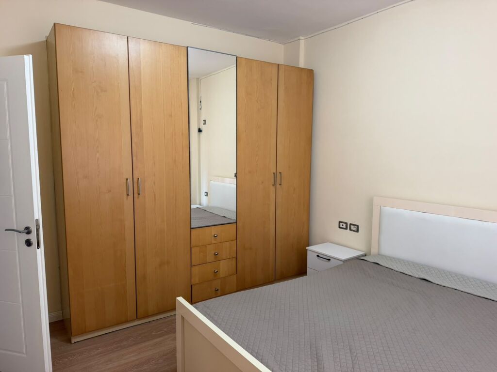 Affitto | Apartament 2 + 1 | Rruga Bektash Berberi | 600 €/mese