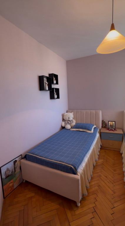 Shitet Apartament 2+1, Rruga e Dibres