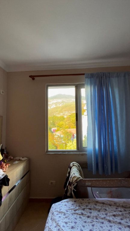 Shitet apartament 1+1 te Rruga e Thesarit, Fresk