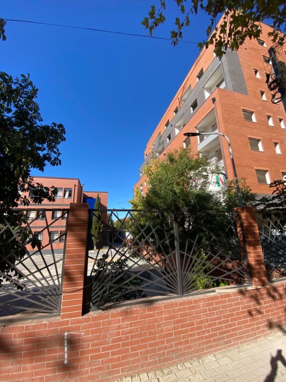 In vendita, Appartamento 2+1, Viale " Nene Tereza" , Kamez . Empire74506