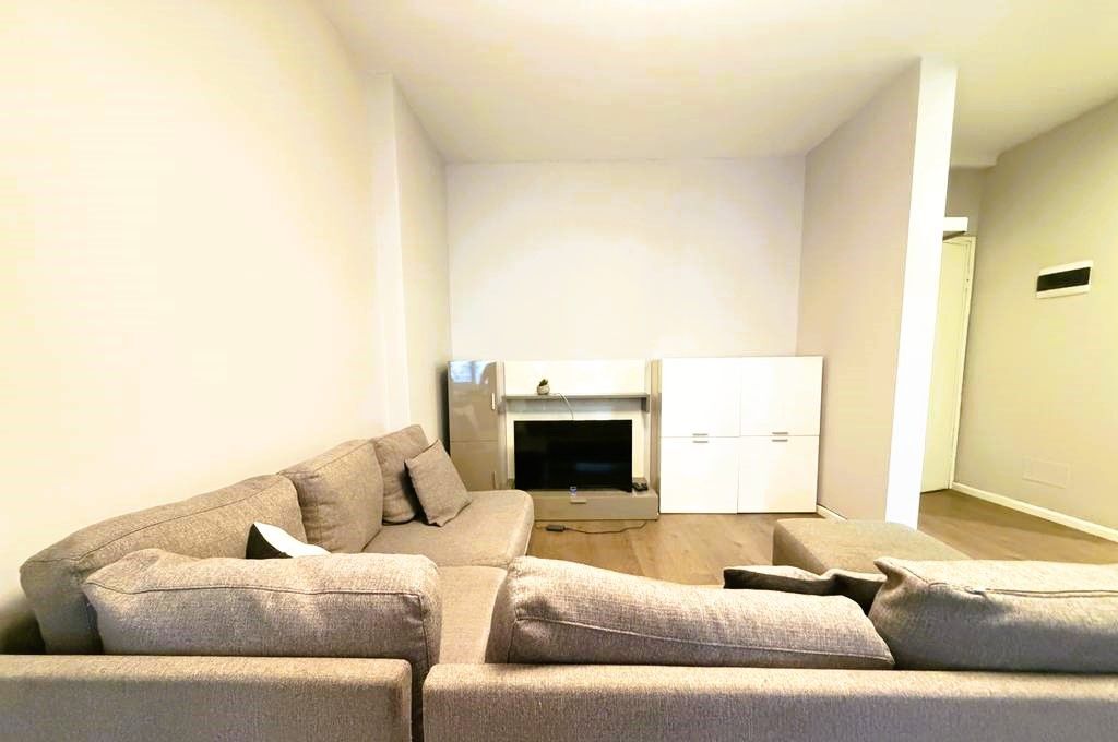 Apartament 1+1 per qira ne Bllok!