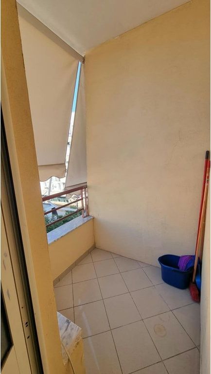 Apartament 1+1, për Qera NE ASTIR