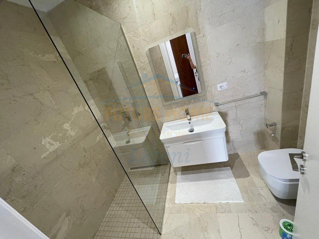 Affitto, Appartamento 2+1+ Posto Auto, Lago Secco, Tirana. LI69061