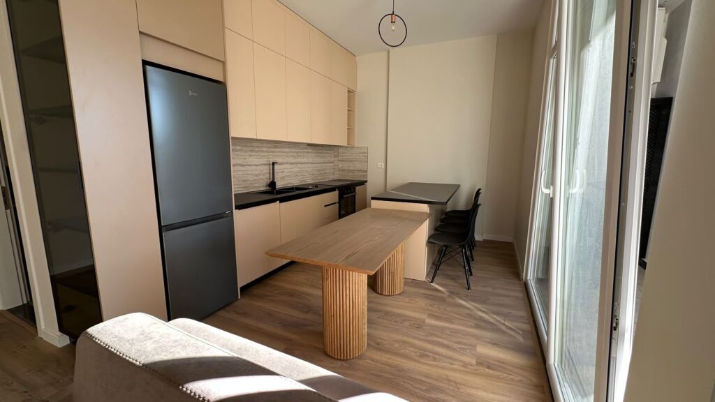 Apartament 2+1+2 per qira tek Siri Kodra