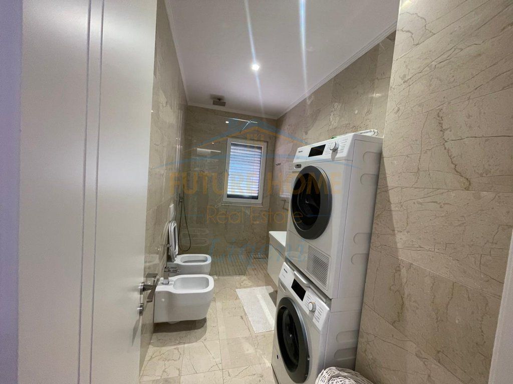 Affitto, Appartamento 2+1+ Posto Auto, Lago Secco, Tirana. LI69061