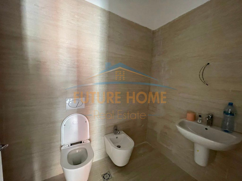 Shitet, Apartament 2+1+2+Post Parkimi, Kompleksi Delijorgji, Tiranë