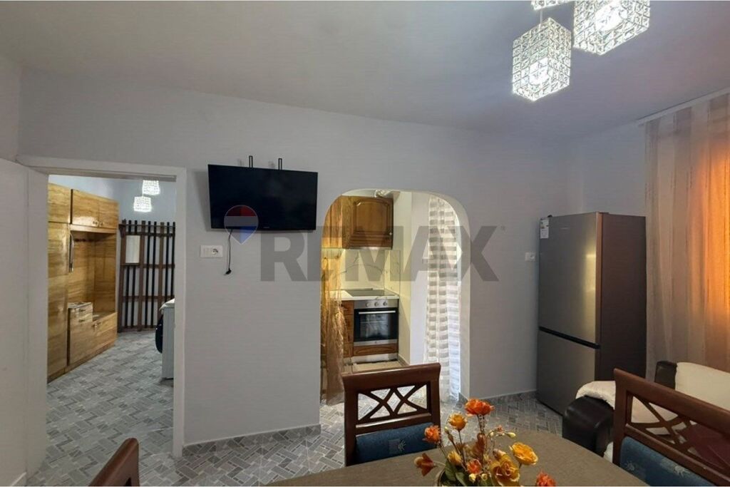Apartment - For Rent - Frosina Plaku Street, Tirana