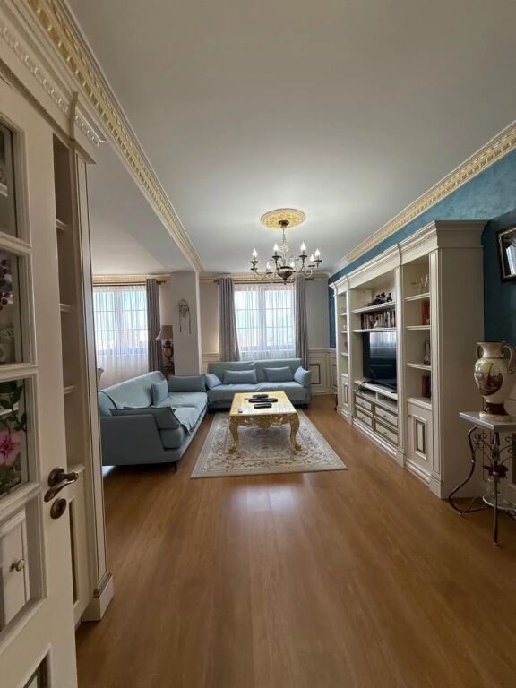 Apartament 2+1+2 per qira , Ish-Stacioni i Trenit !