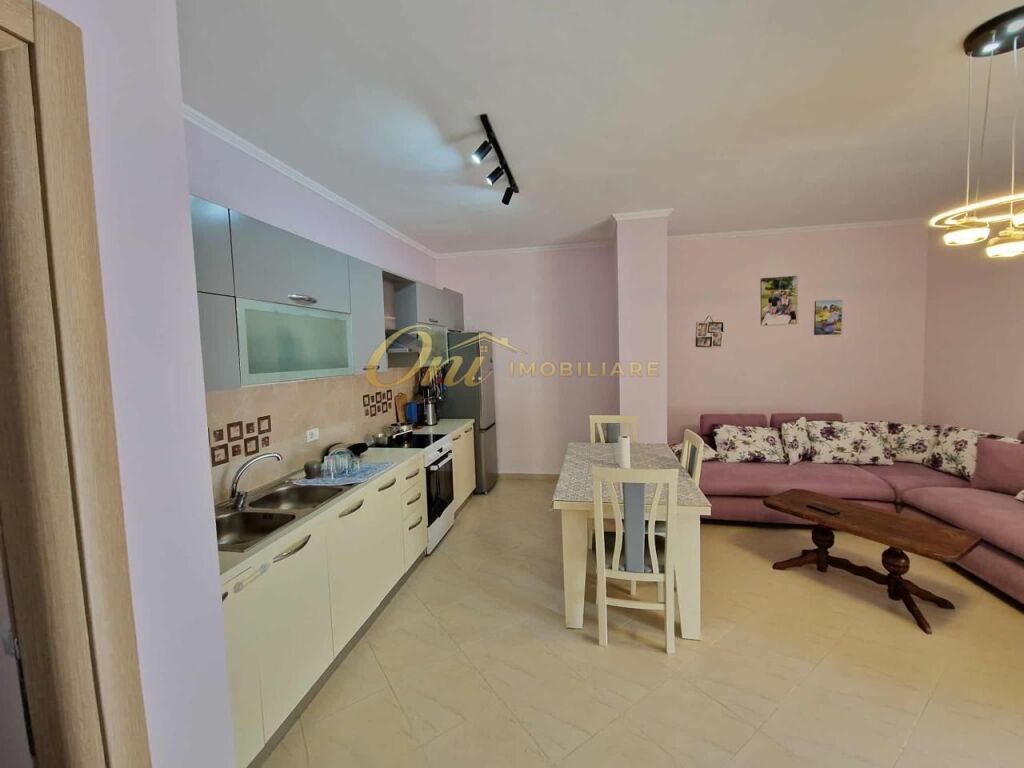 FRESK APARTAMENT PER QERA 2+1