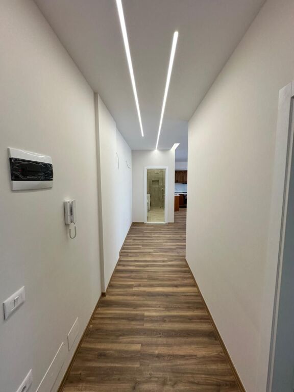 Tek Rruga Jordan Misja Jepet Me Qera Apartament 2+1 Me Mobilim Modern