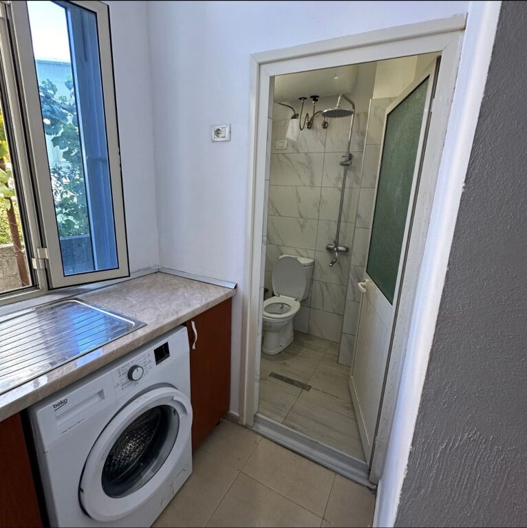 Monolocale in affitto- Economico- Via Elbasan- Tirana
