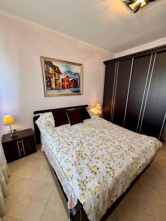 📣 AFFITTO Appartamento 2+1 Con Cucina Separata E 2 Posti Auto 📍 Kodra e Diellit, Vicino al Giardino Botanico ✨