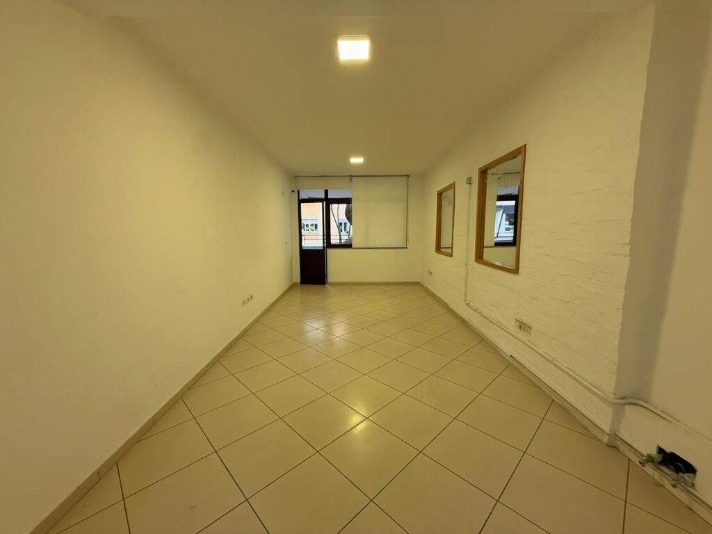 Apartament me Qira, për Biznes, Kati 1 (jo 0) — Rr. Myslym Shyri, Tiranë