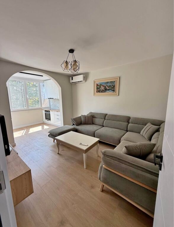 Apartament 2+1 Me Qera - Te Medreseja, Tirane