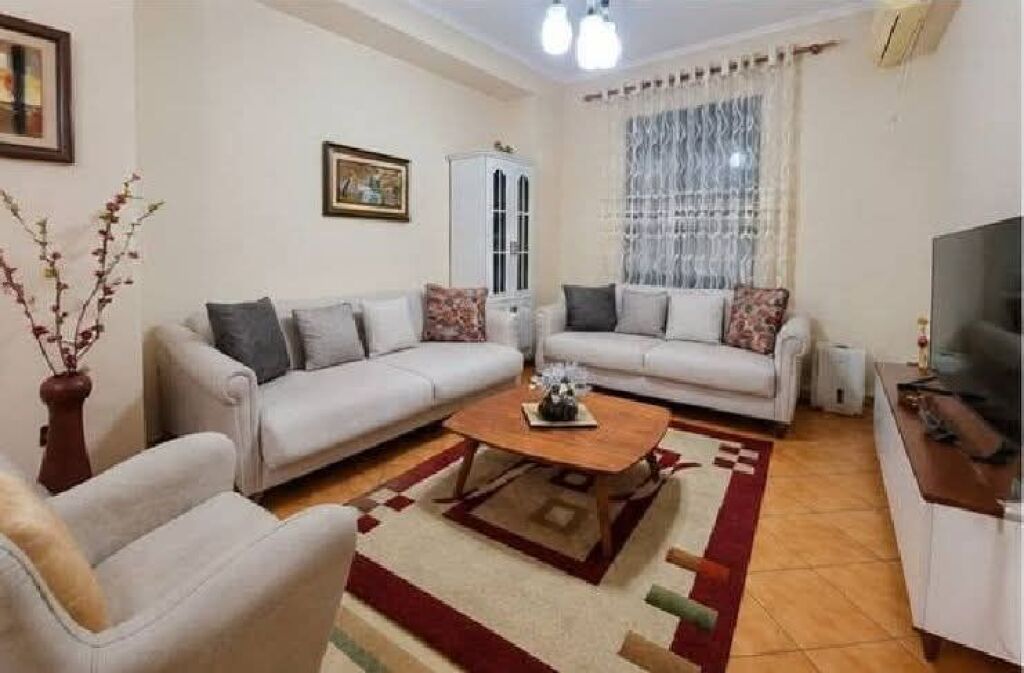 IN AFFITTO APPARTAMENTO 3+1+2 - BLLOKU, TIRANA (vicino agli Edifici Shallvare) 
