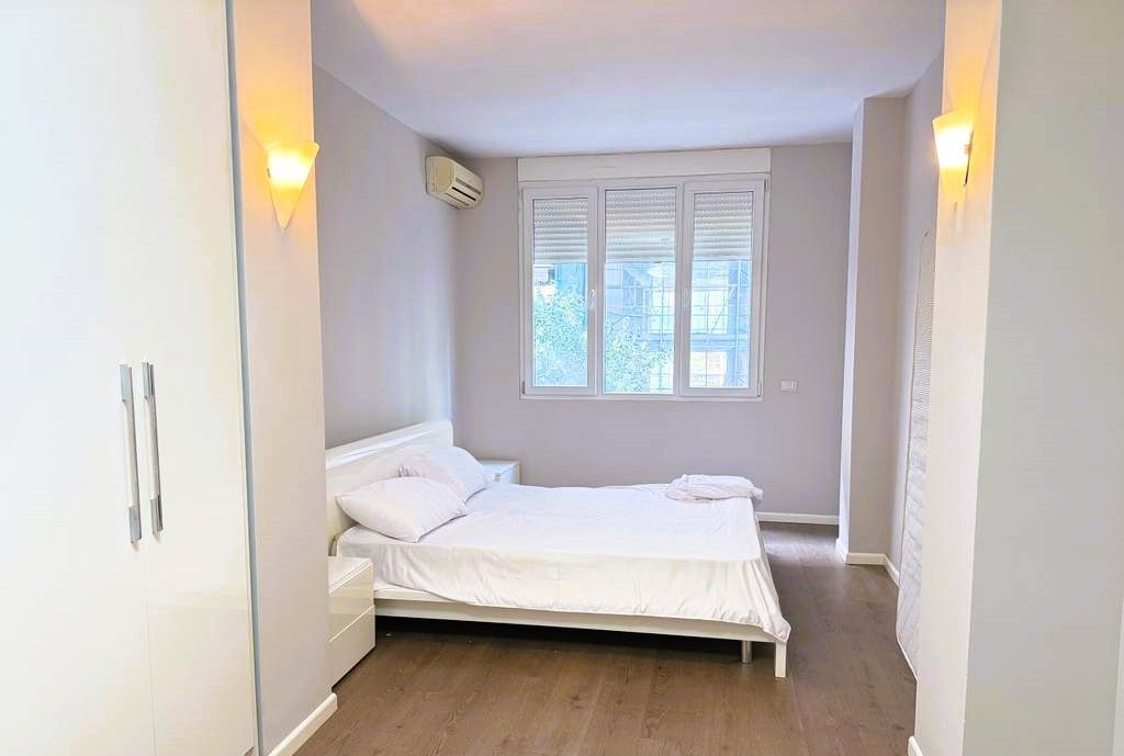 Apartament 1+1 per qira ne Bllok!