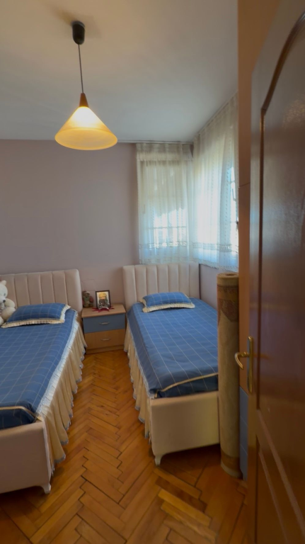 Shitet Apartament 2+1, Rruga e Dibres