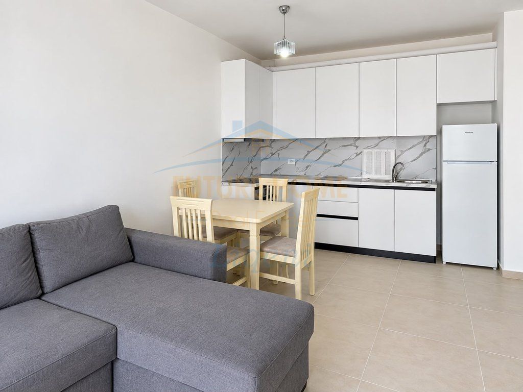 Apartament 2+1 për shitje, pranë QTU tek Kompleksi Univers City