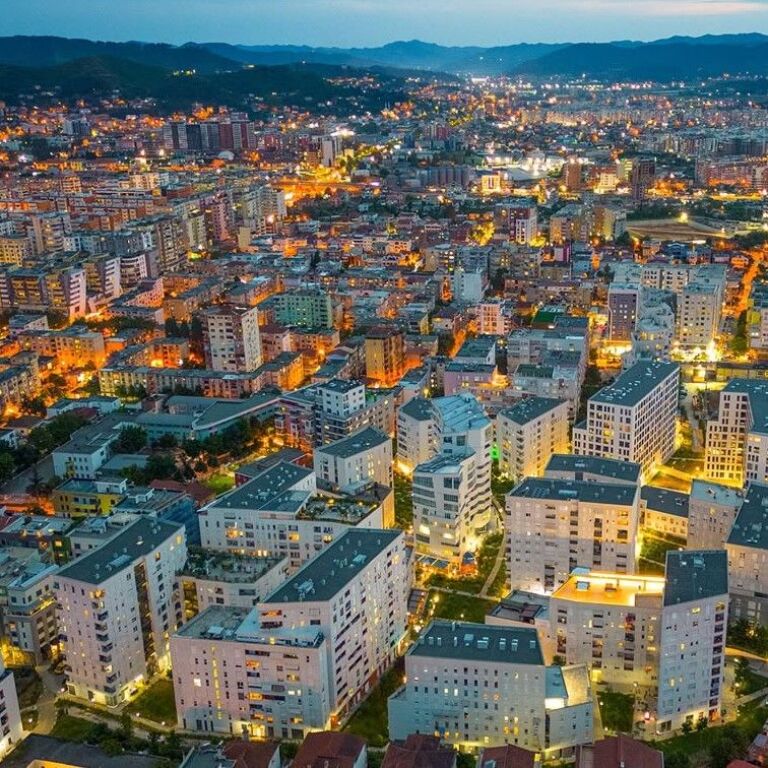 🏡 FOR SALE APARTMENT 2+1 – MAGNET COMPLEX 📍 21 December, Magnet Complex – Tirana