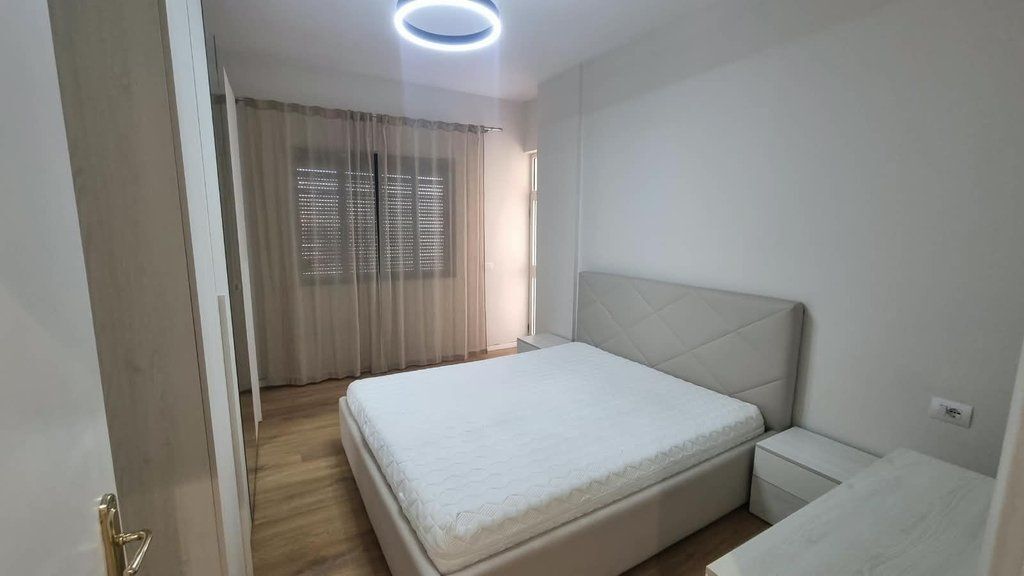 Apartament 1+1, për Qera NE ASTIR