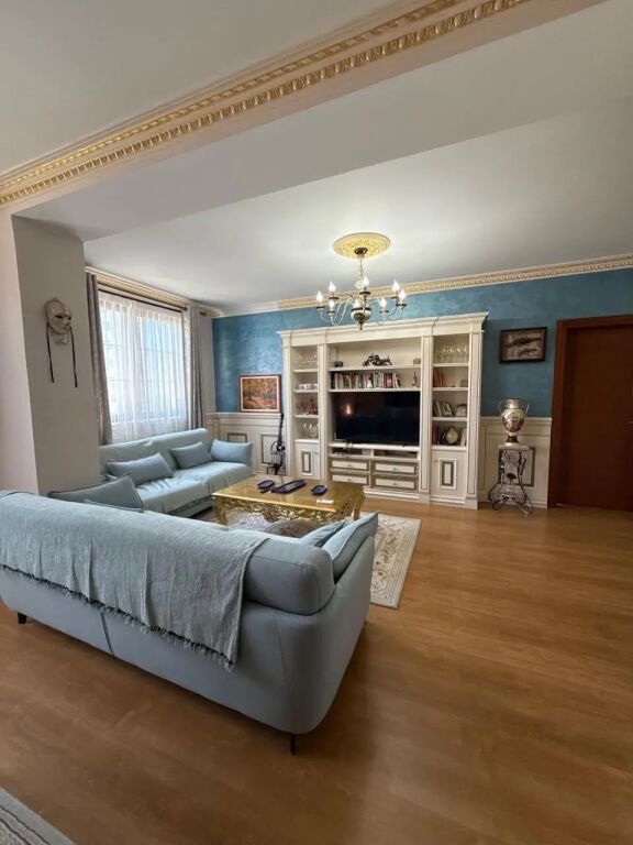 Apartament 2+1+2 per qira , Ish-Stacioni i Trenit !