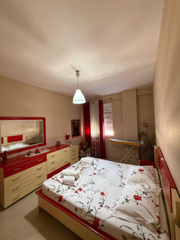 Apartament 1+1 për shitje Yzberisht !