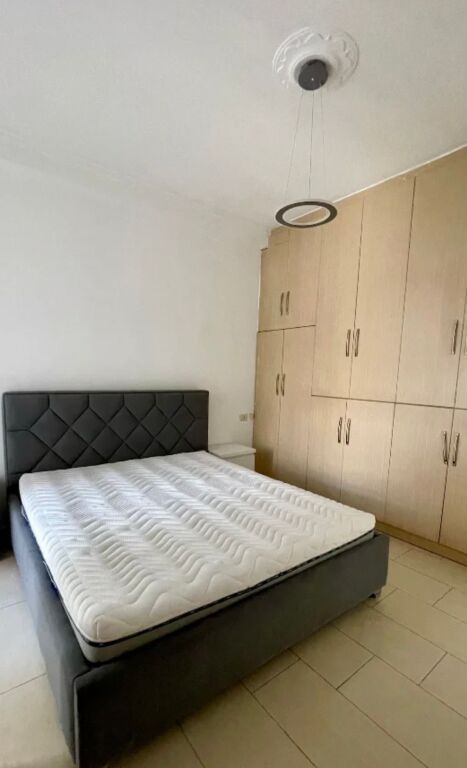 Apartament me qera 1+1 Qender