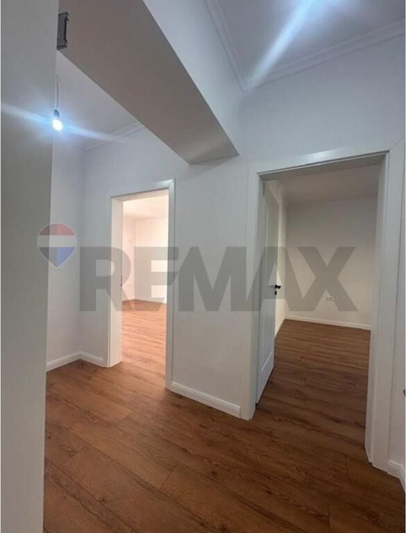 Shitet Apartament 1+1 te Shkolla e Kuqe