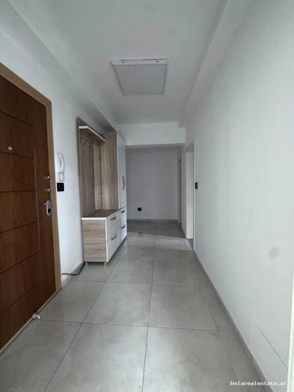 Zyre Me Qera 1+1 Ne Qender (ID BZ2106) Tirane