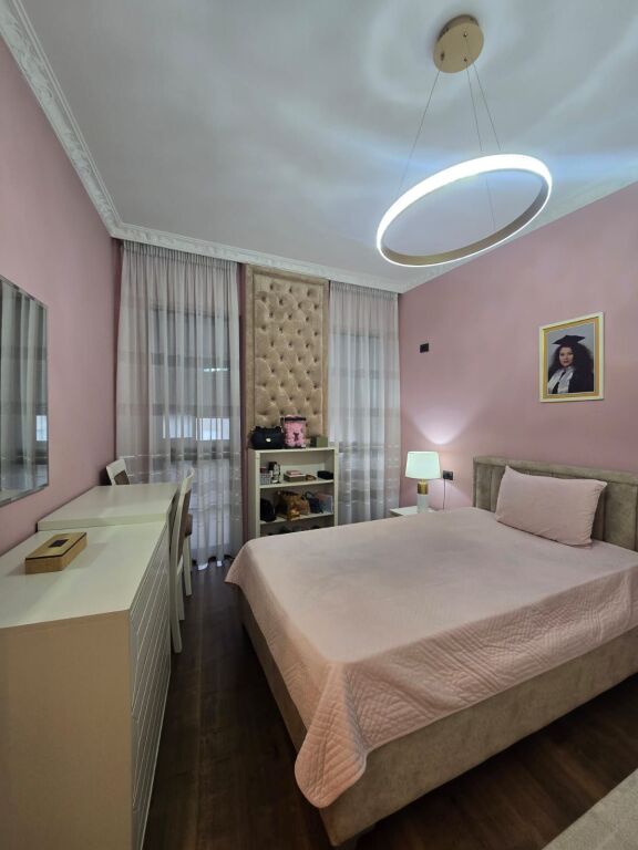 For sale 3+1+2, Astir