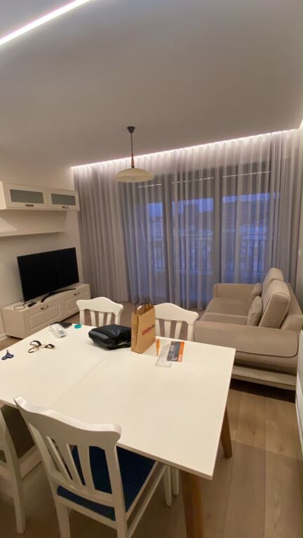 Jepet me qira 1+1+parkim Rruga Jordan Misja 700 mije leke
