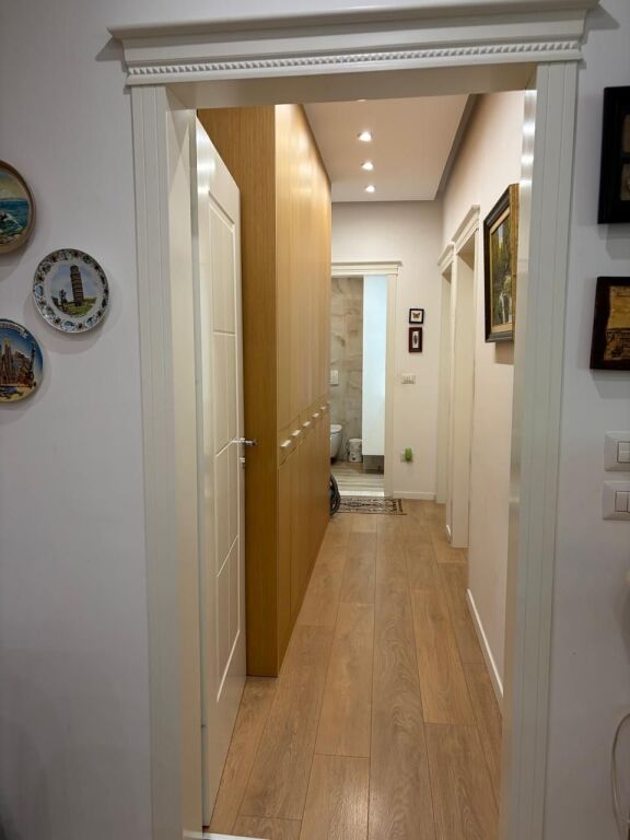 Jepet me qira apartament 2+1