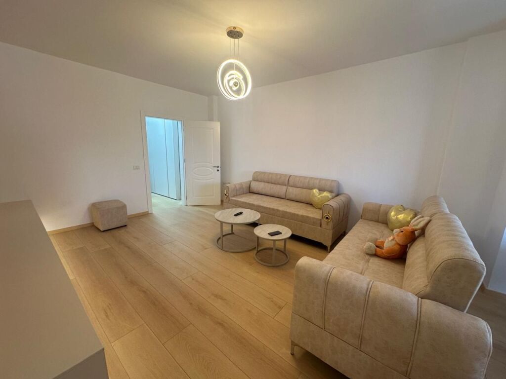 Affitto | Apartament 2 + 1 | Rruga Elbasanit | 1000 €/mese