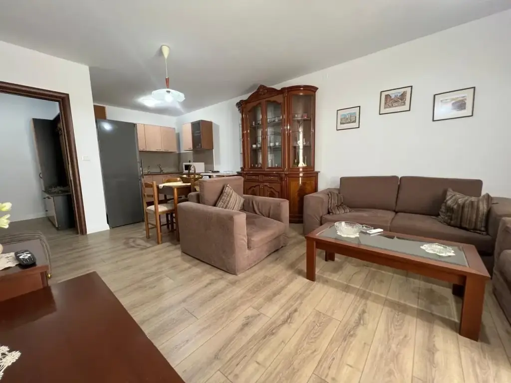 Apartment 2+1+2+🅿️ for rent, Commune of Paris!