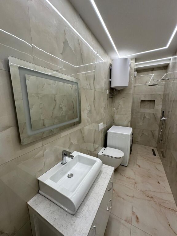 Tek Rruga Jordan Misja Jepet Me Qera Apartament 2+1 Me Mobilim Modern