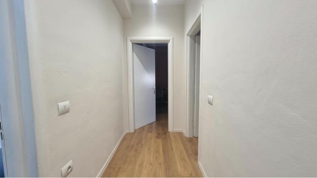 Apartament 1+1, për Qera NE ASTIR
