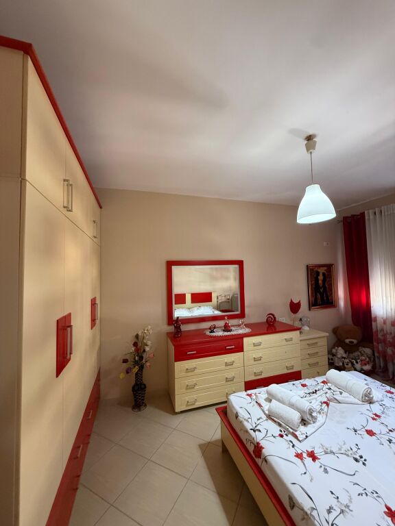 Apartament 1+1 për shitje Yzberisht !