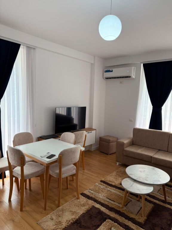 Apartament 2+1 per qira te Bulevardi Kashar